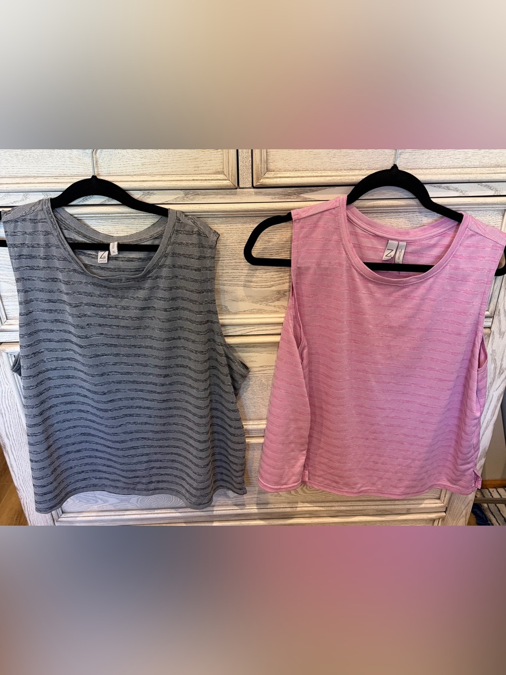 Zella Gray and pinkStriped Sleeveless Tanks XL like new